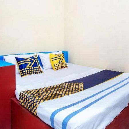 Spot On 2473 Buana Jaya Guest House Cilacap Ngoại thất bức ảnh