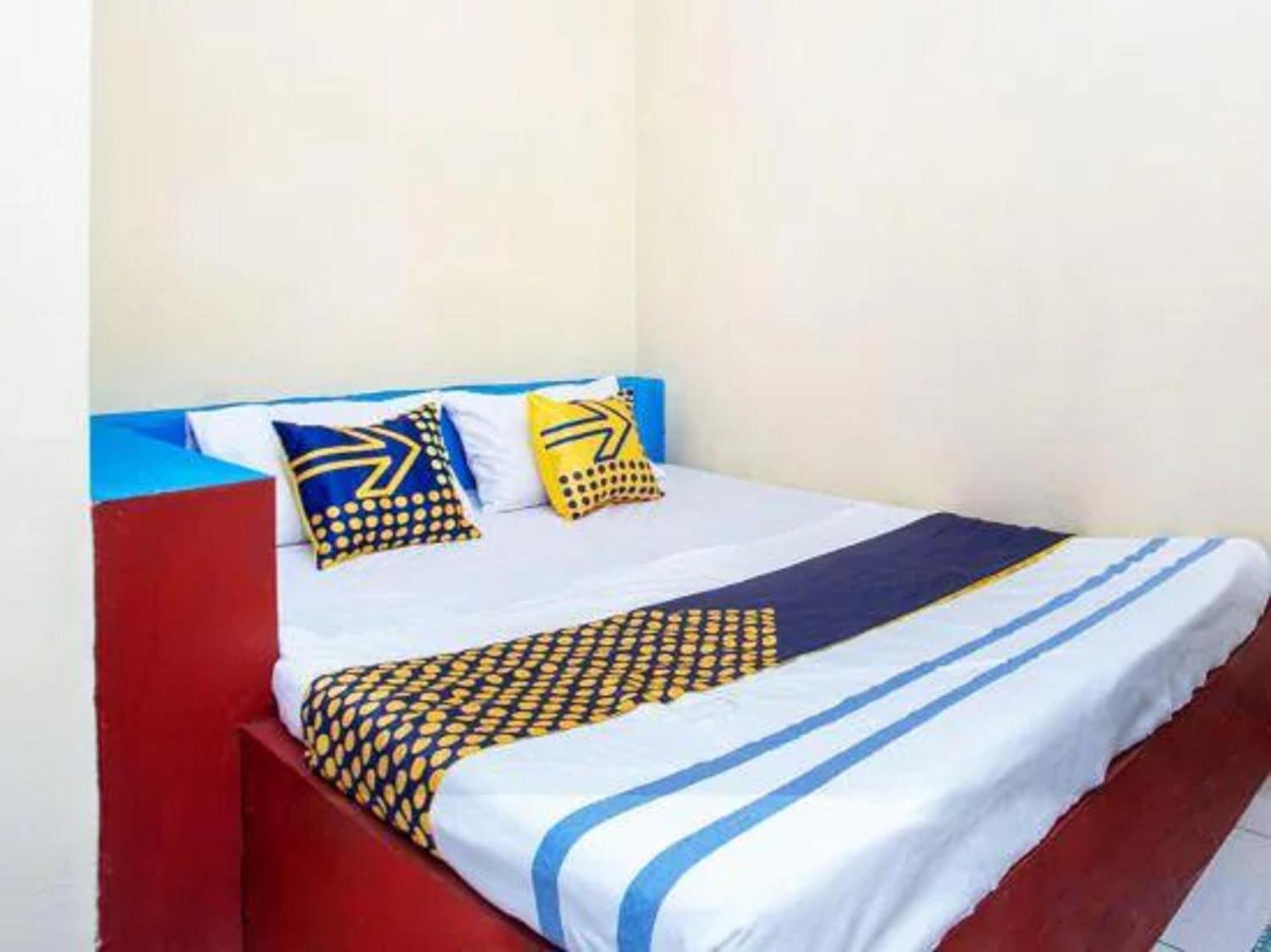 Spot On 2473 Buana Jaya Guest House Cilacap Ngoại thất bức ảnh